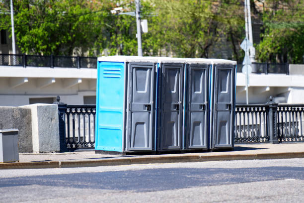 Porta potty delivery and setup in Pine, AZ